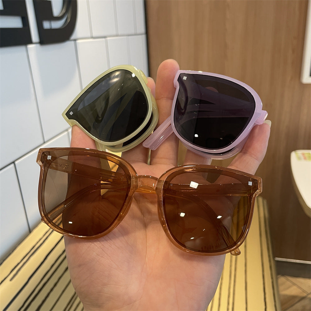 New children's folding sunglasses, candy-colored, fashionable and versatile, children's sunglasses sun protection sunglasses for boys and girls.