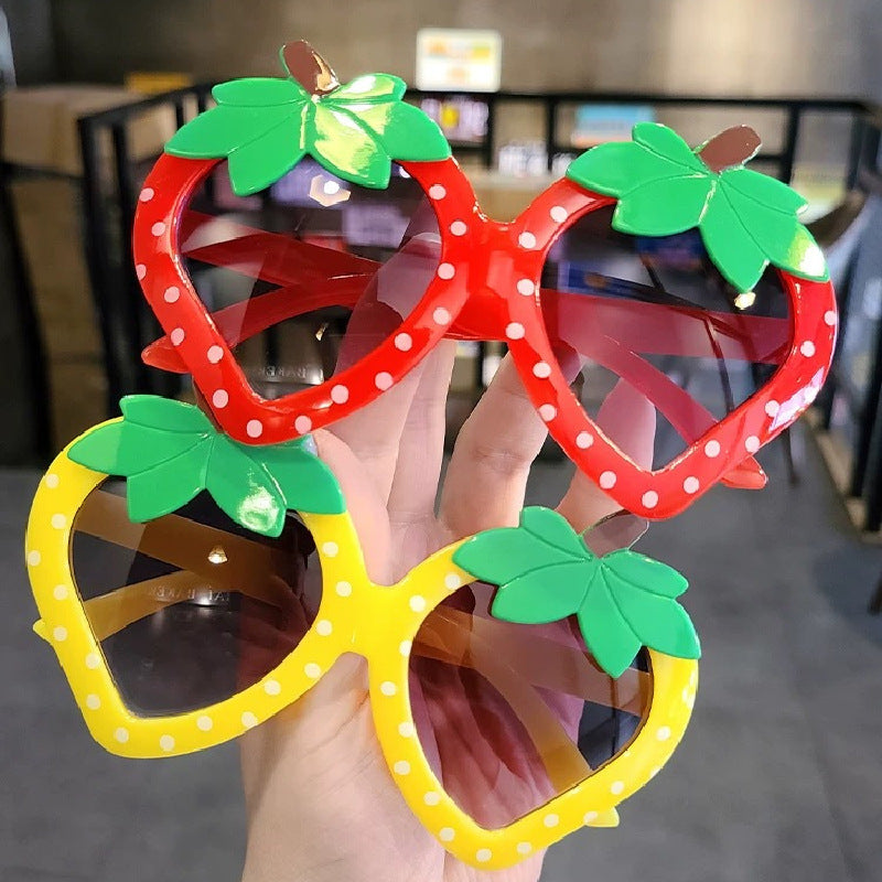 New children's sunglasses, anti-UV sunglasses, baby glasses, strawberry fruit-shaped glasses, boys and girls
