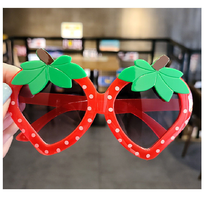 New children's sunglasses, anti-UV sunglasses, baby glasses, strawberry fruit-shaped glasses, boys and girls