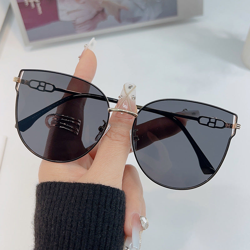 New Women's Polarized Sunglasses Driving Sunglasses Anti-UV Fashion Retro Sunglasses Trendy Men